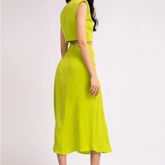 Bluzat Neon Set With Knotted Top And Midi Skirt medium - Picture 2 of 4